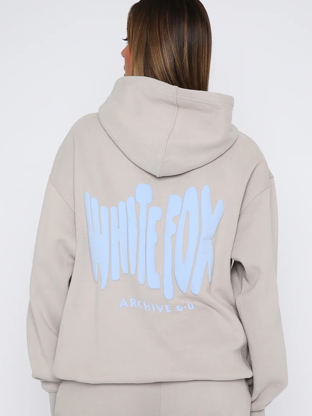 White Fox Archive 6.0 Oversized Hoodie In Dove XL - Picture 2 of 7